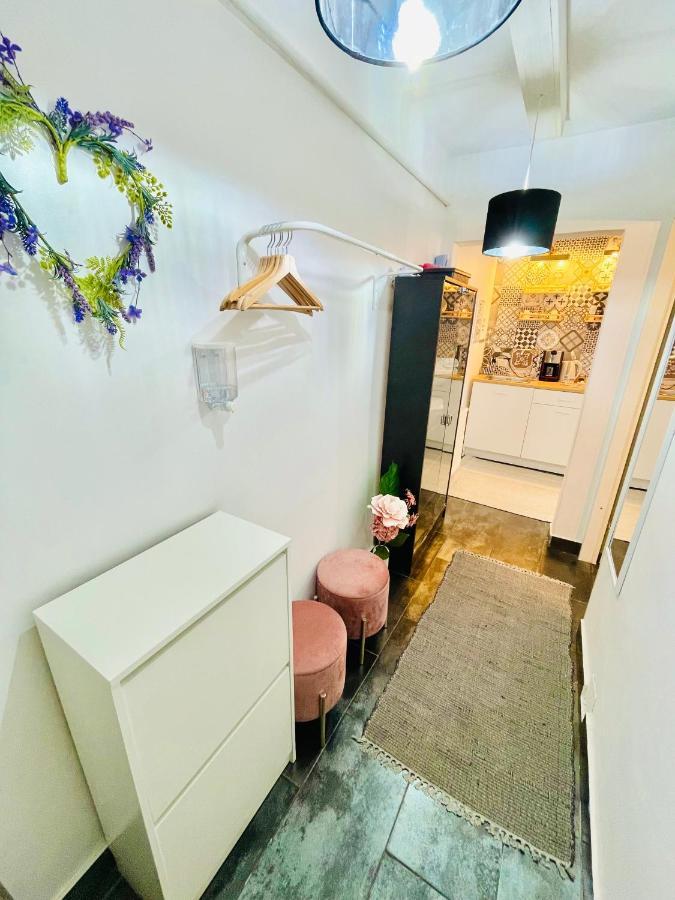 Private Place To Stay Self Check In-Nonstop- Netflix-Wifi Resita Exterior foto